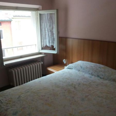 Albergo Alla Rocca Garda  Bagian luar foto